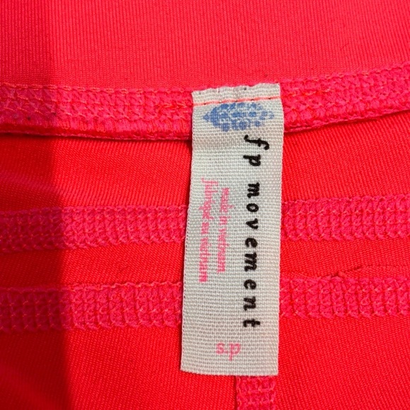 Free People Movement Biker Baby Short S neon pink - Picture 8 of 10